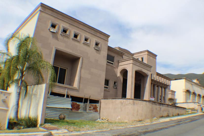 Gallery main