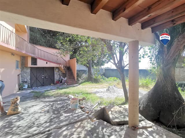 Venta de propiedad sobre Av. Teopanzolco, Cuernavaca, ideal para negocio..Clave 3767