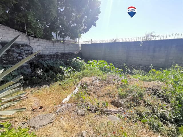 Venta de propiedad sobre Av. Teopanzolco, Cuernavaca, ideal para negocio..Clave 3767