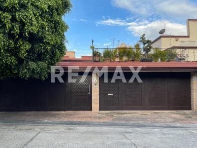 CASA EN VENTA EN LA HERRADURA