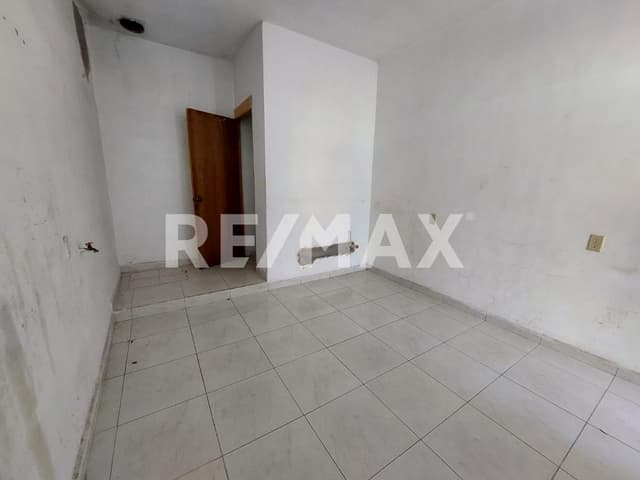 Local - Comercial en Renta - 5