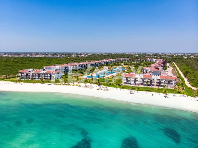 Condo de 4 Recamaras en Venta Frente al Mar