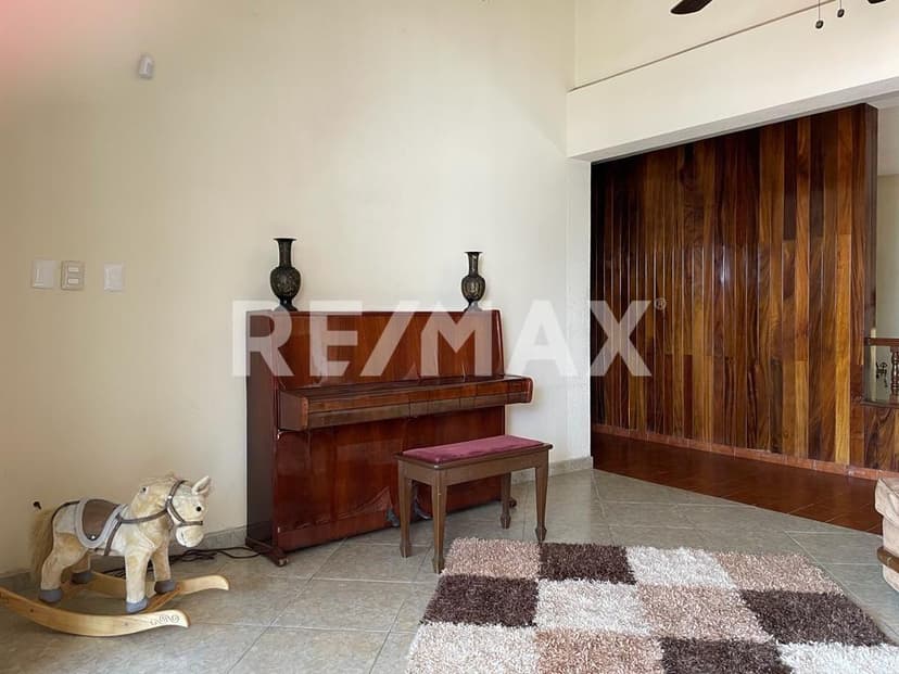 Casa en venta en Fraccionamiento Petrolera Chairel en Tampico, Tamaulipas.