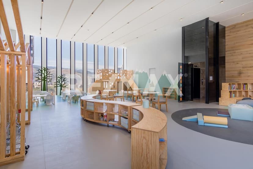 Gallery main