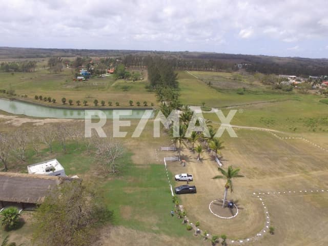 Maravillosos Terrenos Campestres con frente de Agua