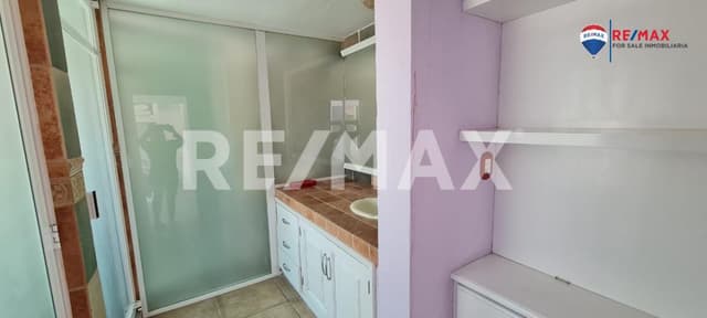 Venta de casa con 3 departamentos en Cuernavaca, Mor...Clave 3934