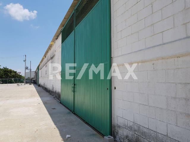 EXCELENTE BODEGA EN RENTA 