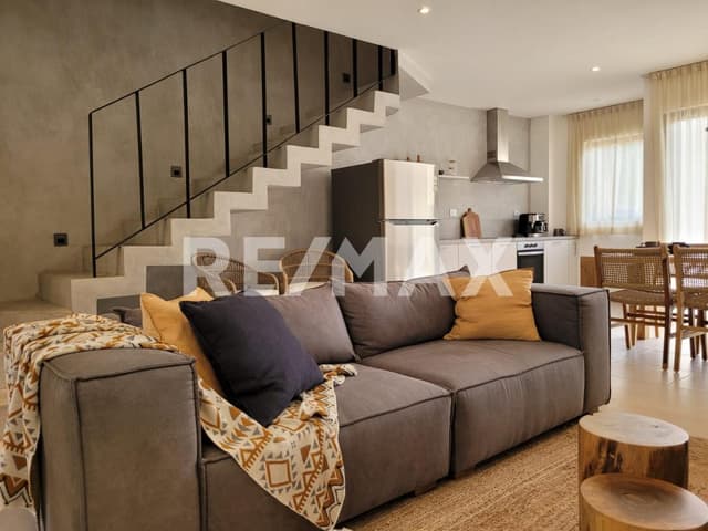 TOWNHOME 2br 2.5 bth 