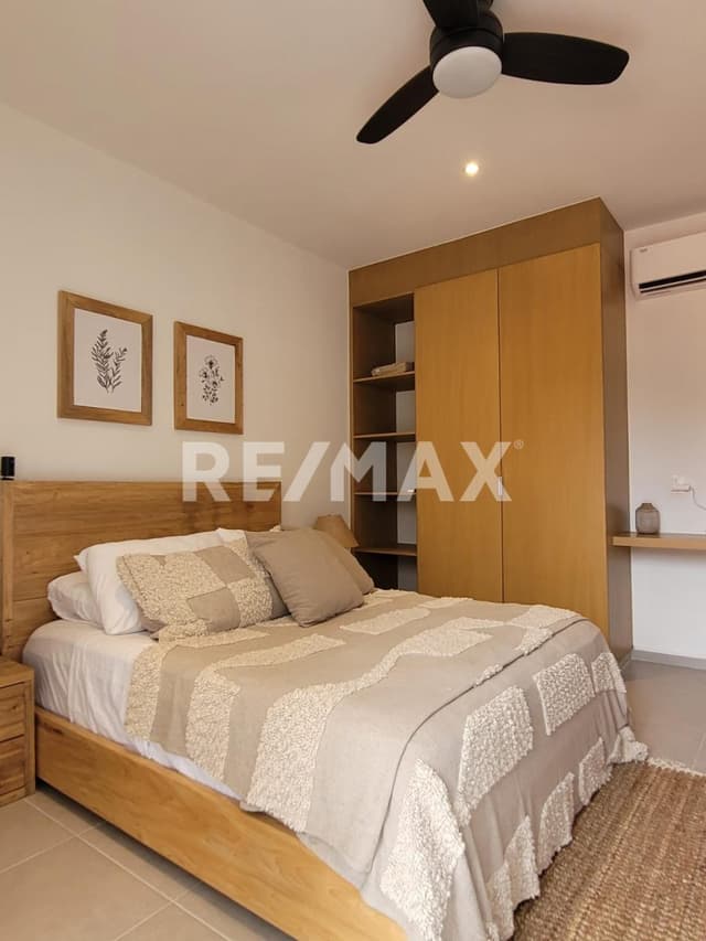 TOWNHOME 2br 2.5 bth 