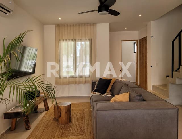 TOWNHOME 3br bATH 3.5