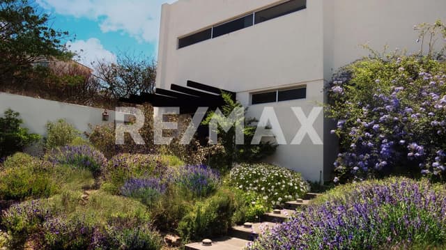 CASA EN VENTA VISTA REAL CORREGIDORA RCV220606-AE