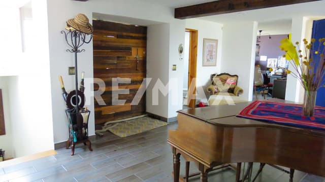CASA EN VENTA VISTA REAL CORREGIDORA RCV220606-AE