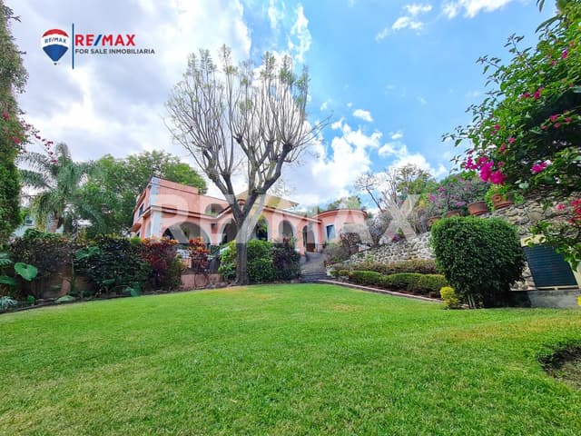 Venta de casa muy cerca del Centro de Cuernavaca, Morelos...Clave 3940