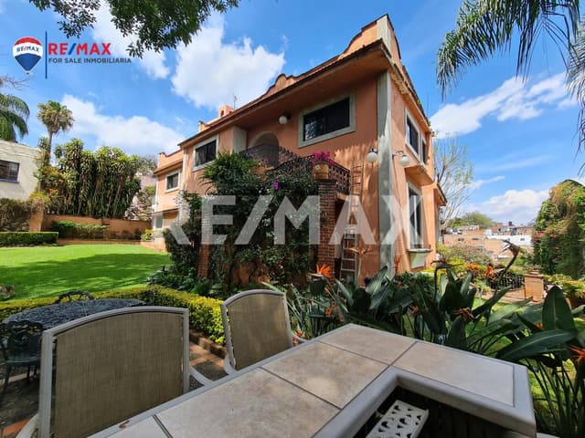 Venta de casa muy cerca del Centro de Cuernavaca, Morelos...Clave 3940