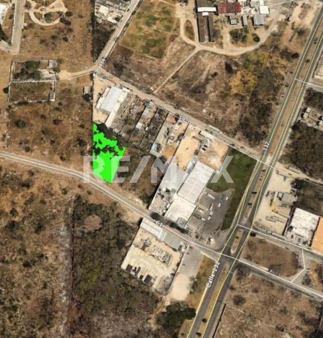 Terreno en venta, uso Mixto, en Fraccionamiento Yucalpetén, Mérida Yucatán