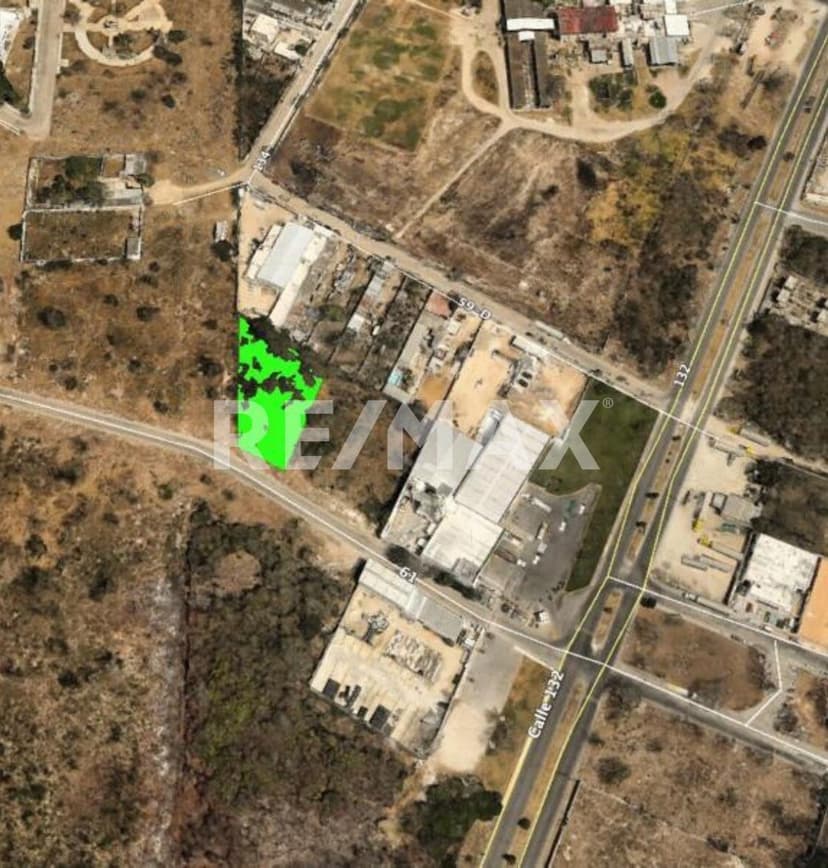 Terreno en venta, uso Mixto, en Fraccionamiento Yucalpetén, Mérida Yucatán