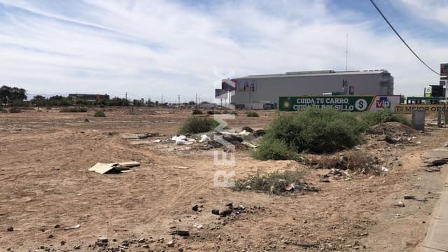 En venta terreno sobre Calzada Cetys