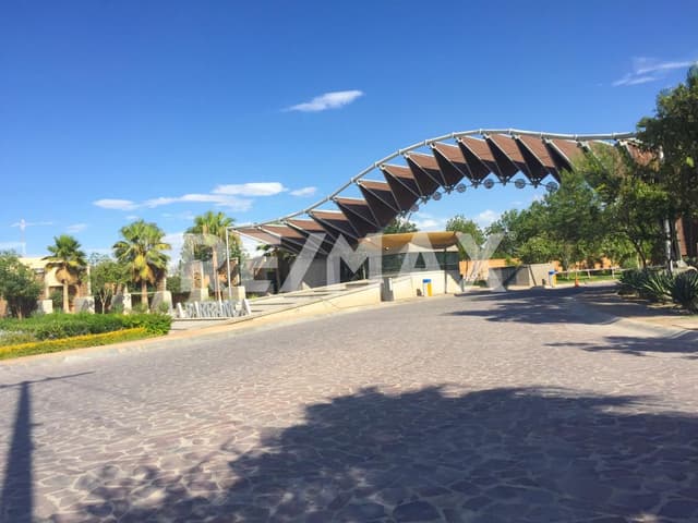 Terreno en Venta en La Barranca