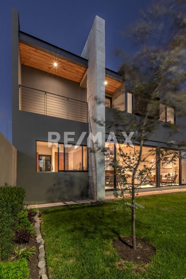 CASA EN VENTA EN ALTOZANO