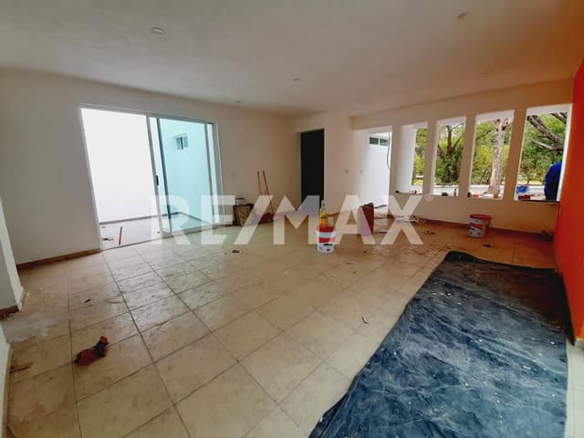 CASA EN VENTA EN LOS GIRASOLES TEQUISQUIAPAN 