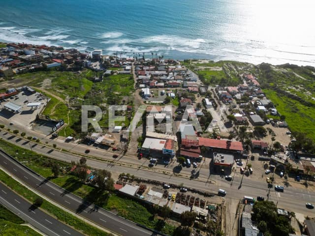 Terreno Residencial Comercial en venta en Puerto Nuevo Baja California