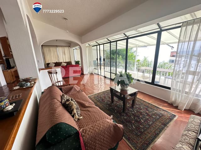 Venta de casa sola, Provincias de Cánada, Cuernavaca, Mor...Clave 4004