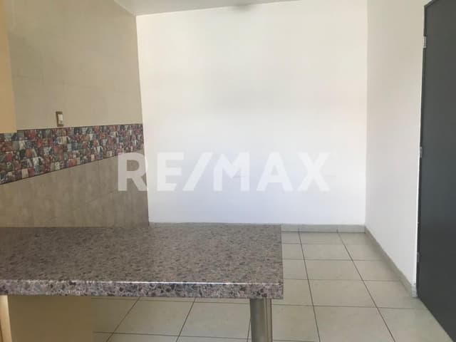 CASA EN VENTA EN TEJEDA