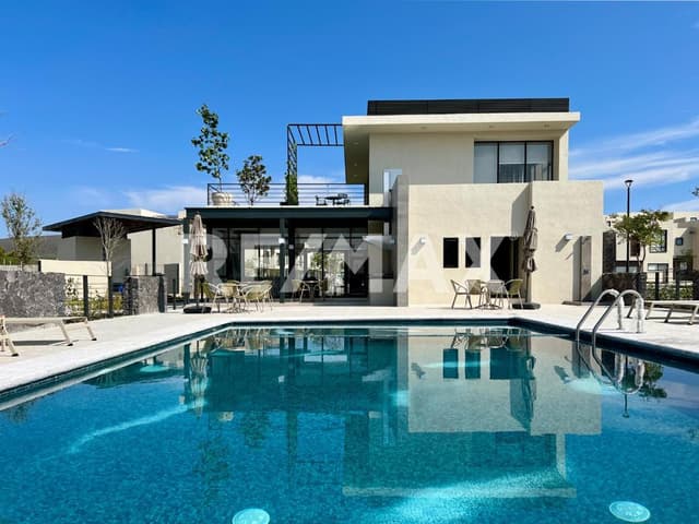 CASA EN VENTA EN ZÁKIA