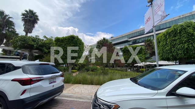 LOCAL EN VENTA PLAZA SINFONIA, LOMAS DE ANGELOPOLIS