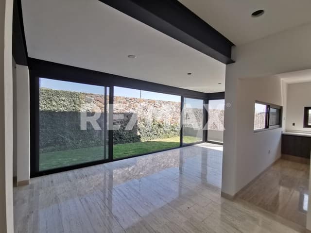 CASA NUEVA EN VENTA LOMAS DEL CAMPANARIO II RCV220708-AE