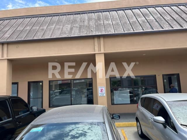 LOCAL COMERCIAL EN RENTA DE 75 M2, INSURGENTES, TIJUANA B.C.