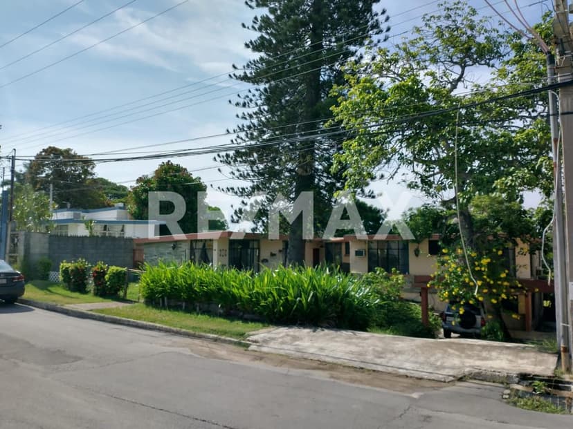 Casa en Venta, Col. Petrolera Tampico