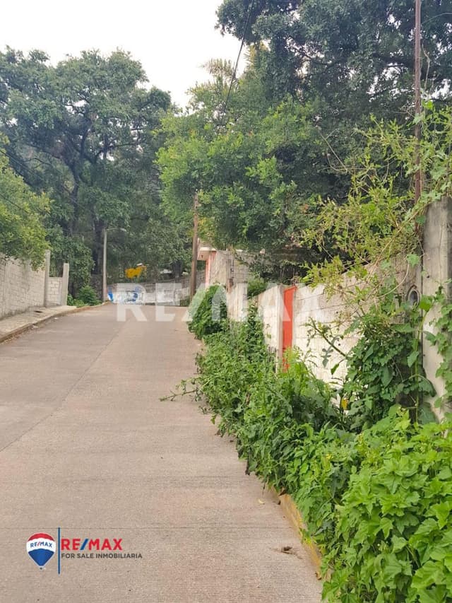 Terreno en Ahuatepec, Cuernavaca, Morelos...Clave 4078