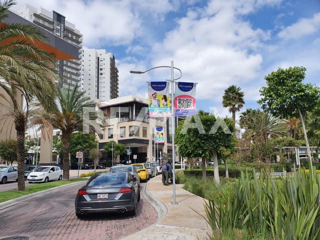 VENTA DE LOCAL EN PLAZA SINFONIA