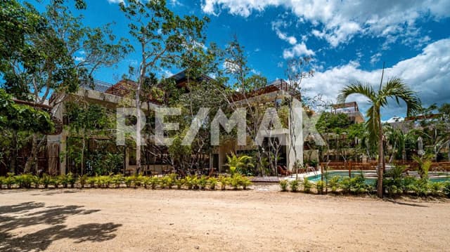 PH 404 KANISTE 2 R 2 B + roof privado