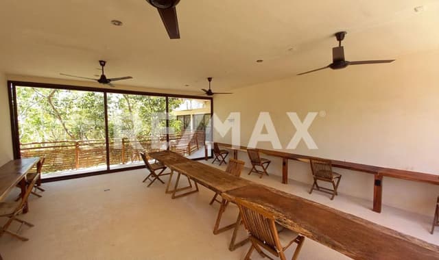 PH 404 KANISTE 2 R 2 B + roof privado