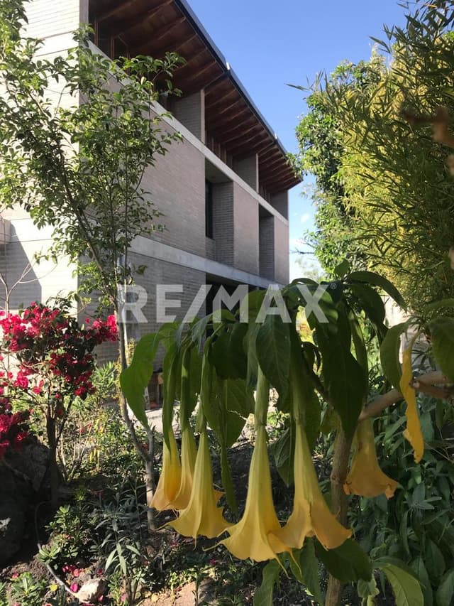 CASA EN VENTA EN EL CAMPANARIO