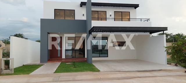Casa en Venta en Residencial Zentura en Cholul Mérida Yucatán.
