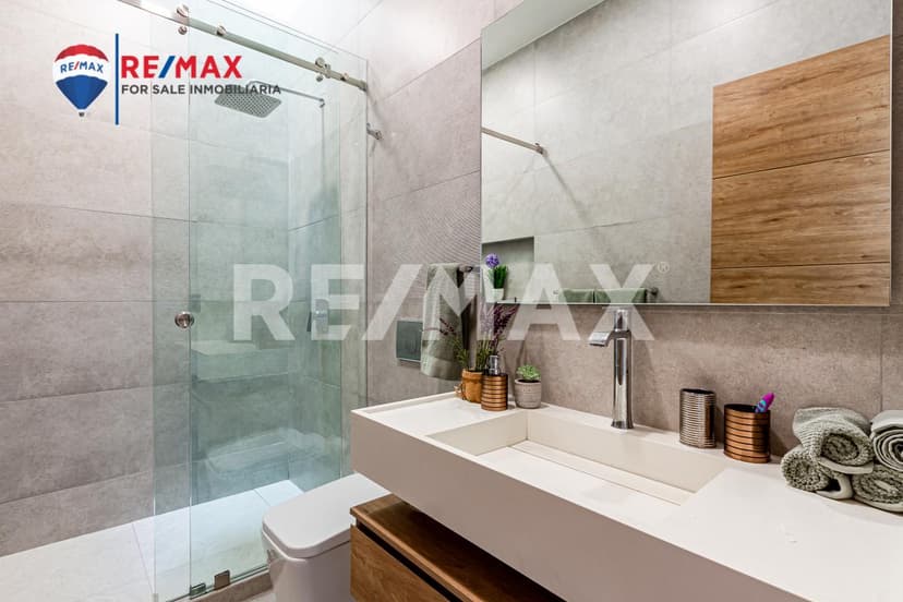 Venta de residencia en el Fracc. Real Tétela, Cuernavaca, Morelos...Clave 4088