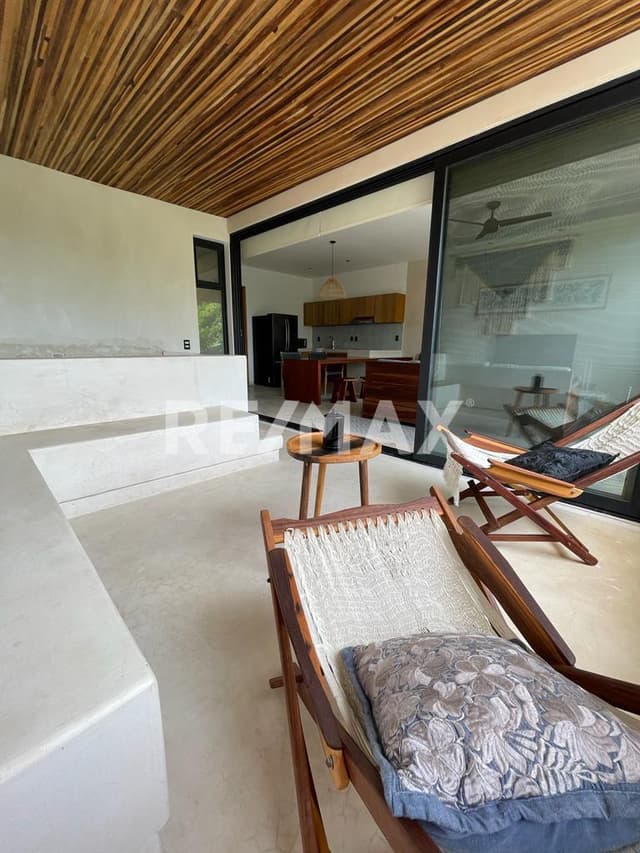 Spacious apartment with private pool  in Veleta for sale  