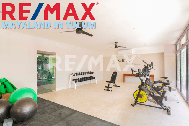 EN VENTA HERMOSO PH CON ALBERCA PRIVADA