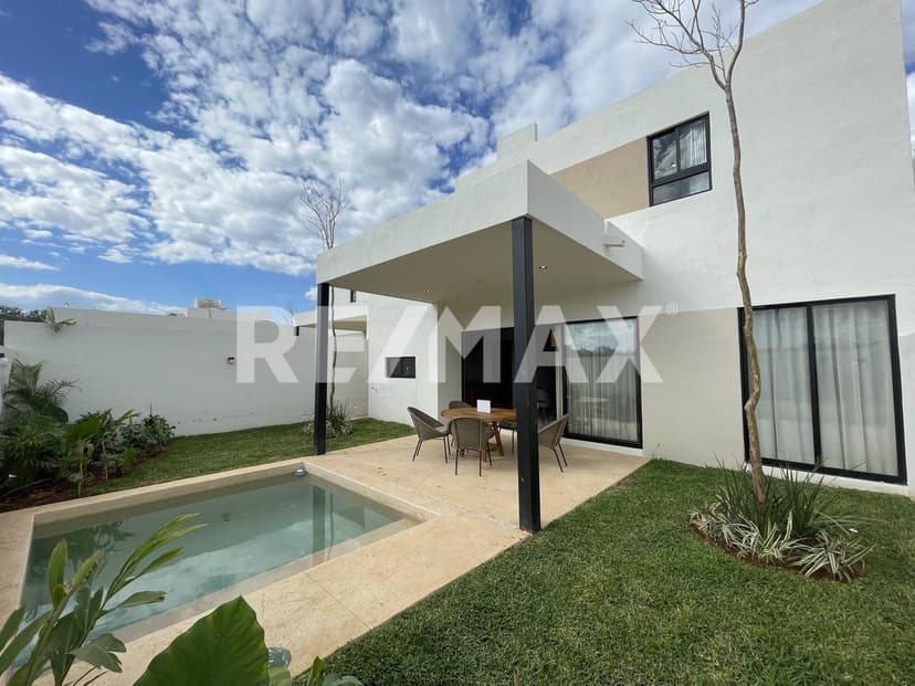 Casa de entrega inmediata de 3 habitaciones al norte de Mérida y en privada