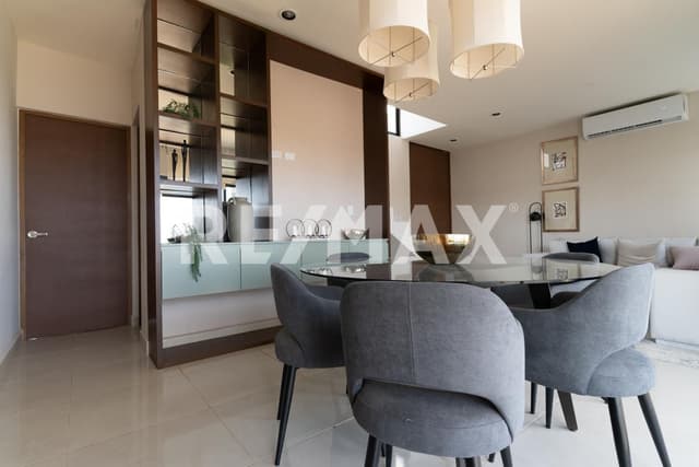 Casa de entrega inmediata de 3 habitaciones al norte de Mérida y en privada