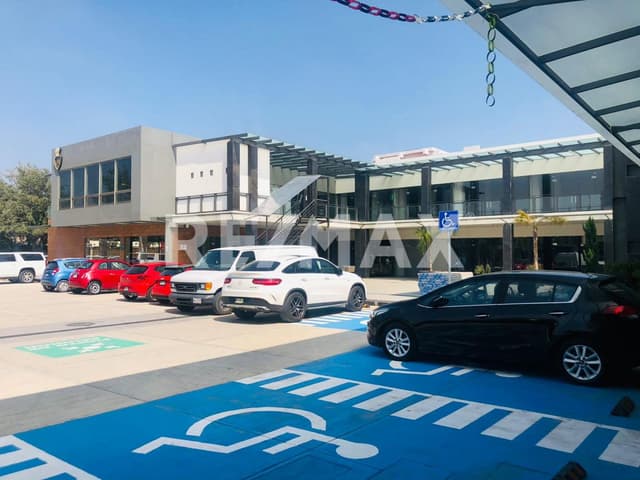 Locales en Renta sobre Av. Gobernadores, Metepec 
