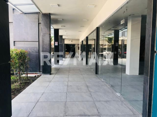 Locales em Renta sobre Av. Gobernadores, Metepec 