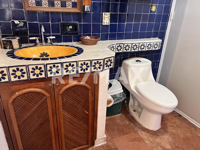 CASA A  LOS RISCOS CON FRENTE AL MAR Y UNA VISTA ESPECTACULAR EN ACAPULCO LA ZONA DORADA DE CALETA