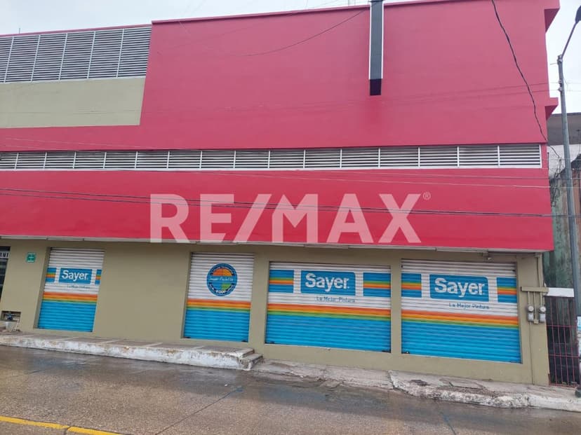 BODEGA COMERCIAL EN RENTA 