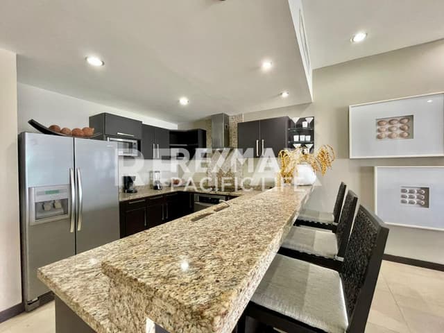 CONDOMINIO EN VENTA EN ESCONDIDO TOWERS