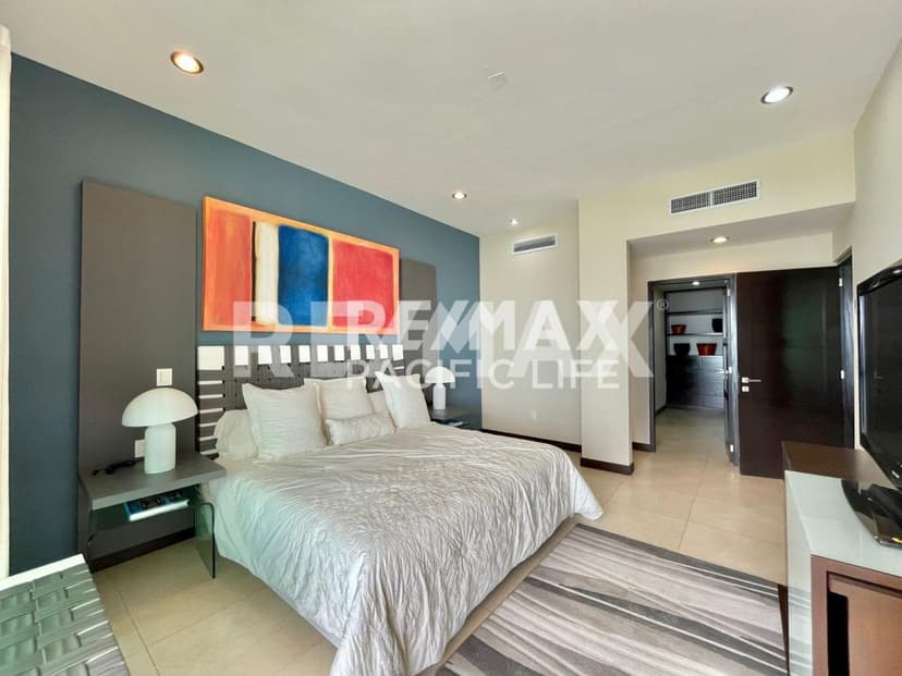 CONDOMINIO EN VENTA EN ESCONDIDO TOWERS