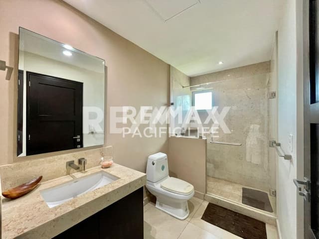 CONDOMINIO EN VENTA PLAYA CERRITOS